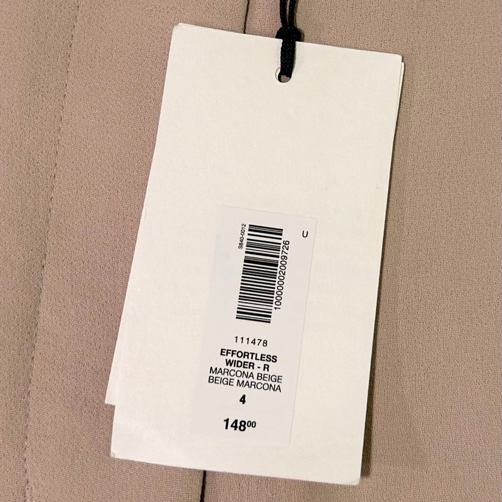 Aritzia - Picture 4 of 4
